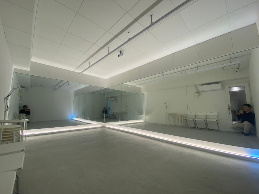 B room